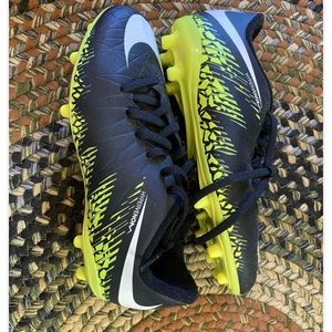 NIKE HYPERVENOM PHINISH II FG SOCCER CLEATS SIZE 6 Y Youth BLACK VOLT NEW